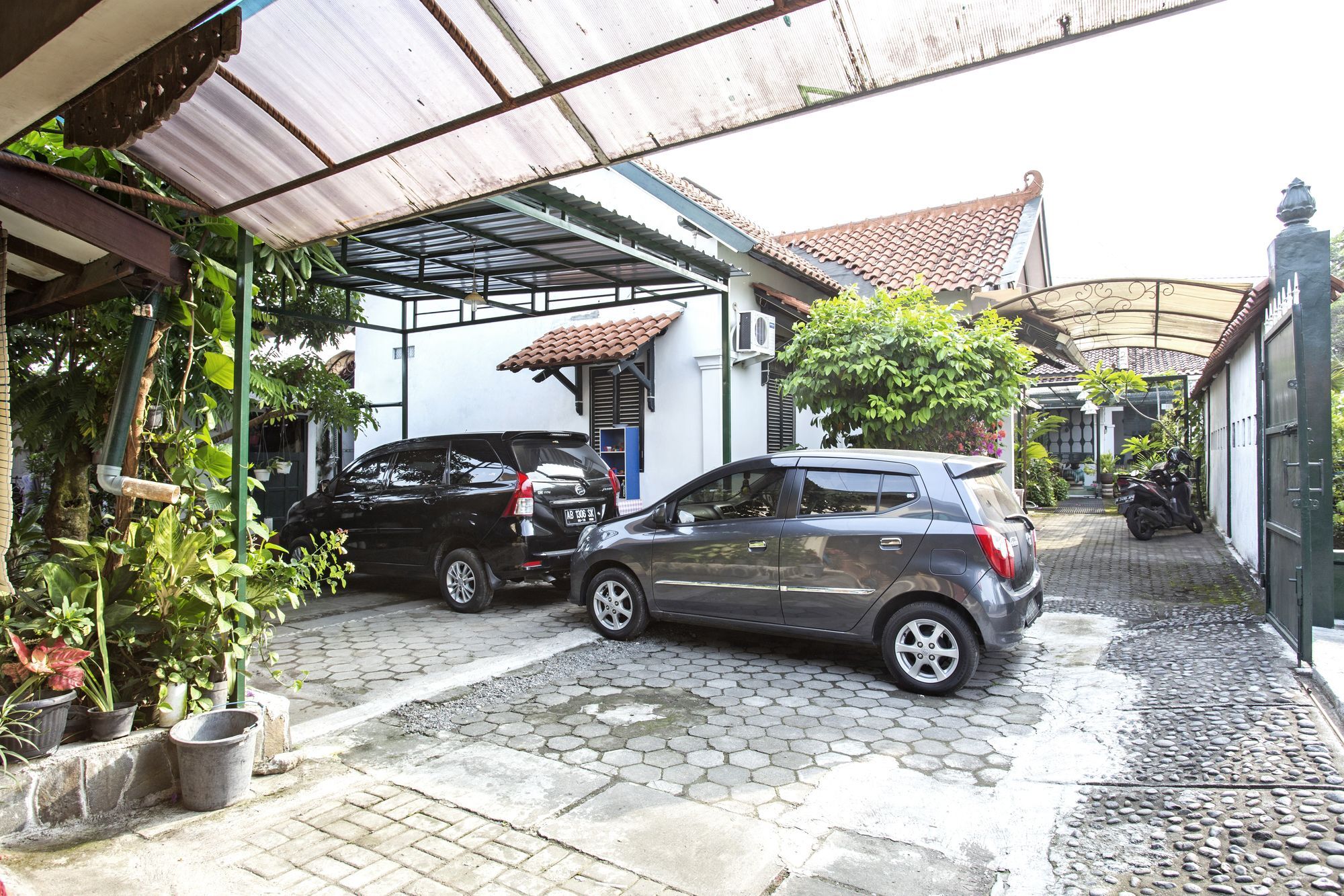 Reddoorz Near Adisucipto Airport Hotel Yogyakarta Exterior foto