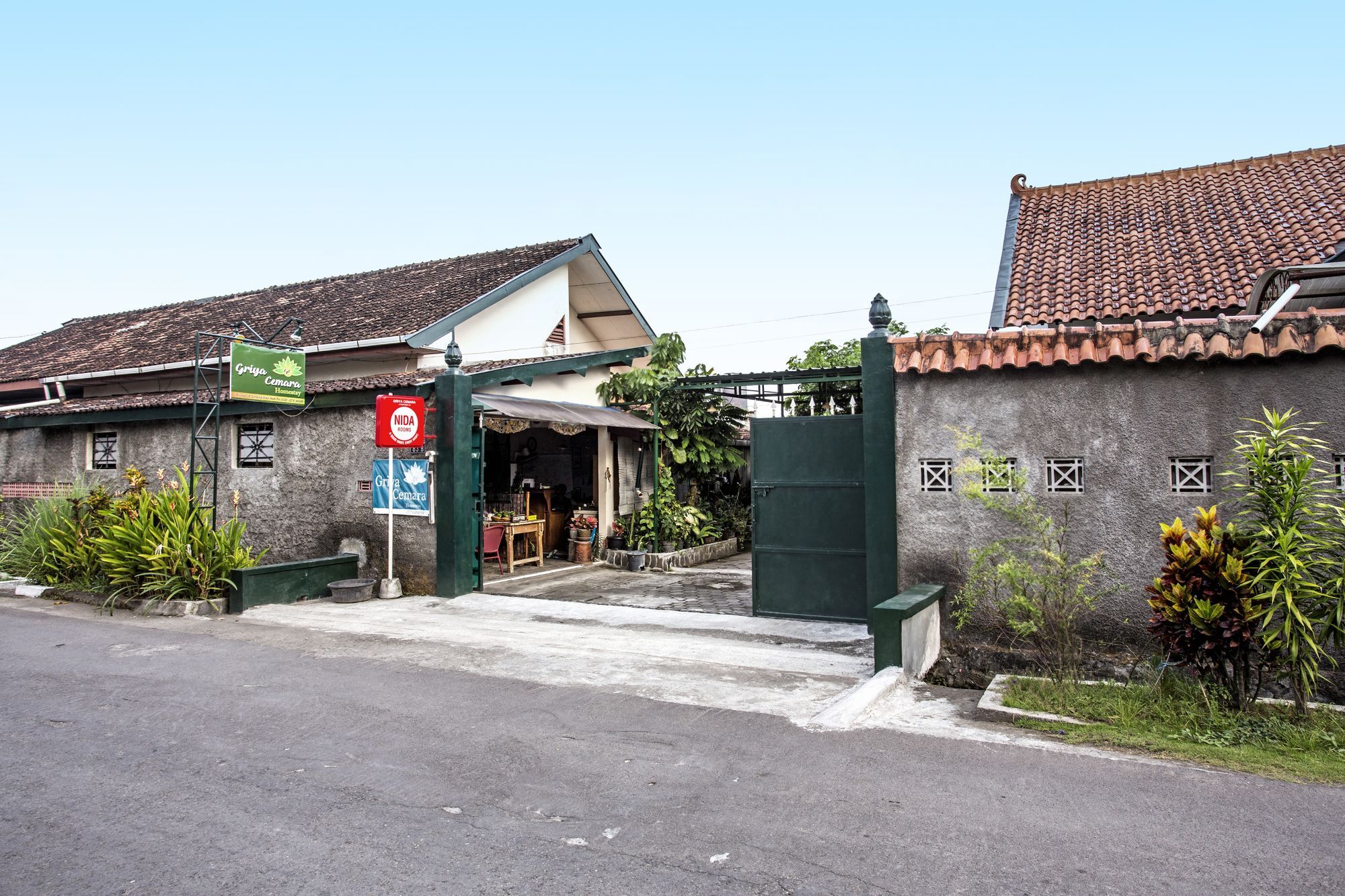 Reddoorz Near Adisucipto Airport Hotel Yogyakarta Exterior foto